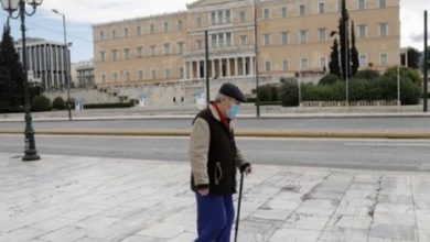 «Δεν σταματάει το lockdown πριν από τις Γιορτές, παρά την μεγάλη ζημιά που θα γίνει στην Οικονομία», λέει στο europost.gr ανώτατη κυβερνητική πηγή