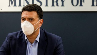 Κικίλιας: Μεγάλη διασπορά του κορωνοϊου στην κοινότητα, στο 'κόκκινο' το Σύστημα Υγείας - Καμία αναμονή για στις Εντατικές - Οι αντοχές του ΕΣΥ σε χάρτες και αριθμούς