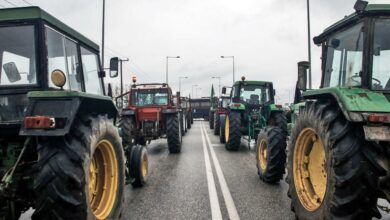 αγρότες σε όλη την Ελλάδα λαμβάνουν ειδοποιητήρια μέσω των οποίων καλούνται να επιστρέψουν καταβληθέντα ποσά που, όπως αναφέρεται, τούς δόθηκαν από λάθος στο πλαίσιο άμεσων ενισχύσεων.