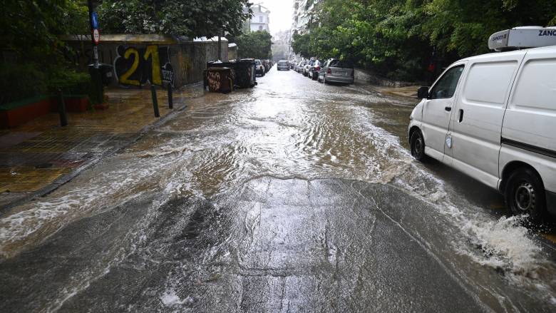 Για ακραία καιρικά φαινόμενα, τα οποία μπορεί να προκαλέσουν προβλήματα και πλημμύρες, τόσο στην Ιταλία, όσο και στην Ελλάδα