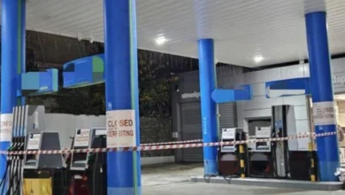 ΑΑΔΕ: Σφράγισε πέντε πρατήρια καυσίμων για νοθεία βενζίνης, συνελήφθη ο ένας ιδιοκτήτης στην Αλεξάνδρεια Ημαθίας.