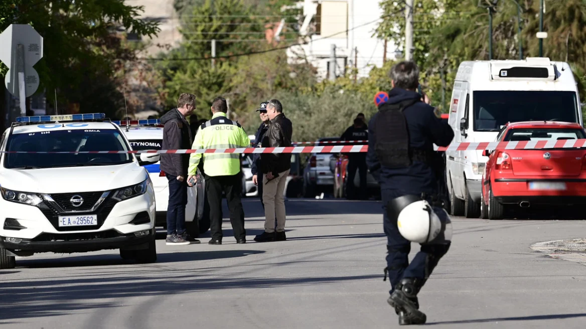 Τουρκική μαφία: Συλλήψεις και κατασχέσεις όπλων από την ΕΛ.ΑΣ. μεγάλη επιχείρηση σε Αθήνα και Θεσσαλονίκη με 8 συλληφθέντες.