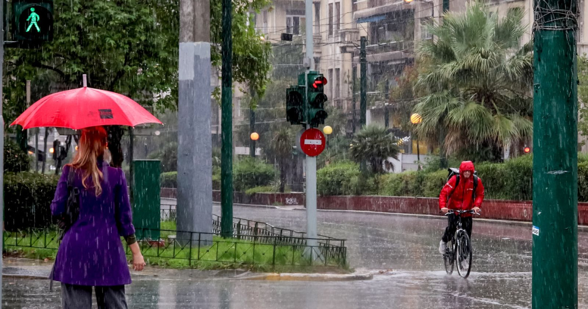 Αλλαγή στο καιρικό σκηνικό αναμένεται από σήμερα, καθώς μια νέα κακοκαιρία θα πλήξει τη χώρα. Το φαινόμενο θα συνοδευτεί από ισχυρές καταιγίδες, βροχές και σημαντική πτώση της θερμοκρασίας.