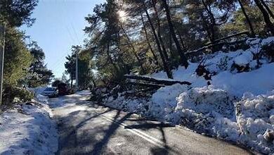 Χιονοπτώσεις ακόμα και στην Αττική θα φέρει το νέο κύμα κακοκαιρίας που θα «χτυπήσει» από το Σάββατο (28.12.24) τη χώρα μας, ενώ, σύμφωνα με τους μετεωρολόγους, θα τεθεί σε ισχύ ο μηχανισμός «Aegean effect show».