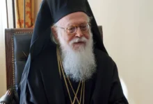 Αρχιεπίσκοπος Αλβανίας Αναστάσιος: Επιδεινώθηκε η κατάστασή του, συνεχίζεται η παρακολούθησή του στο νοσοκομείο "Ευαγγελισμός" εκτός ΜΕΘ.