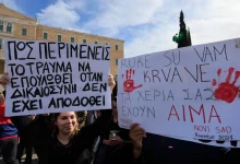 "Δεν έχω οξυγόνο": Μαζικές Διαμαρτυρίες σε όλη τη χώρα για το έγκλημα στα Τέμπη, την ίδια ώρα η κυβέρνηση κάνει πως δεν ακούει.