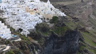 Οι σεισμοί στη Σαντορίνη προκάλεσαν μια πρωτοφανή κινητοποίηση του κρατικού μηχανισμού.