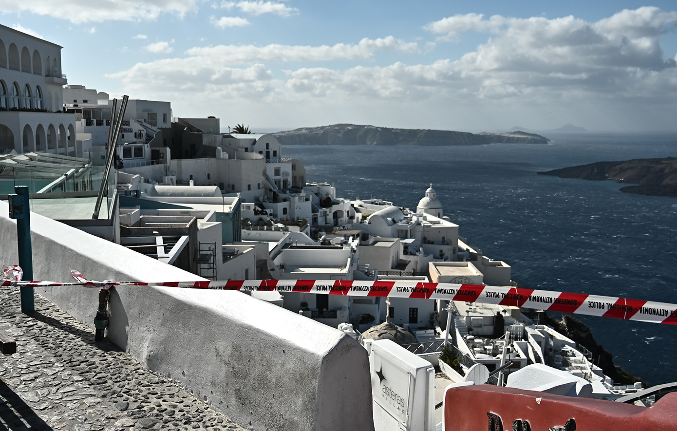 Δεν έκρυψε την ανησυχία του ο καθηγητής Φυσικών Καταστροφών, Κωνσταντίνος Συνολάκης, αναφορικά με τη σεισμική ακολουθία