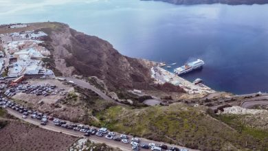 Σε κατάσταση συναγερμού βρίσκονται κάτοικοι και Αρχές στη Σαντορίνη τα τελευταία τρία εικοσιτετράωρα, λόγω της ένοτνης σεισμικής