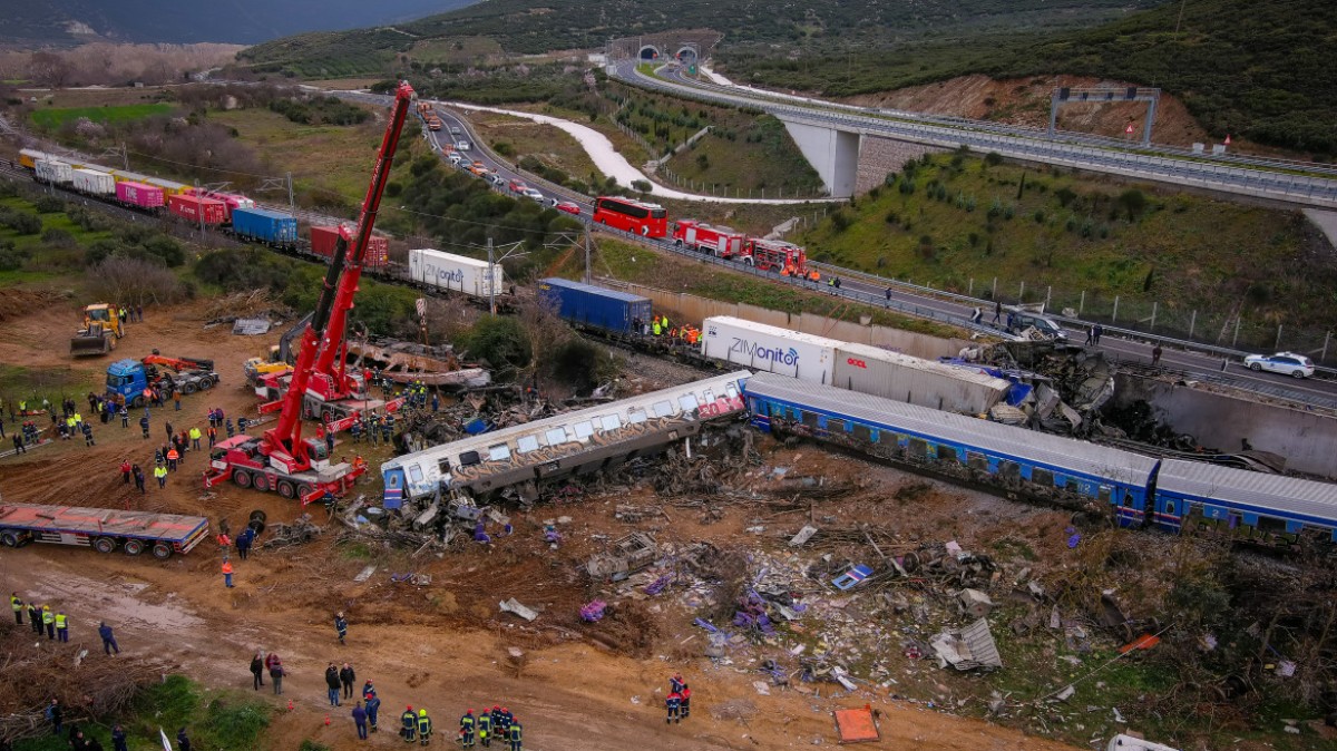 Τέμπη: Από το μηδέν οι έρευνες - Επί δύο χρόνια Δικαιοσύνη και Αρχές δεν δέχονταν ότι το εμπορικό τρένο μετέφερε ευφλεκτα υλικά.