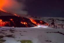 Η Αίτνα, το πιο ενεργό ηφαίστειο της ηπειρωτικής Ευρώπης (το ύψος της φτάνει στα 3.350 μέτρα), εξερράγη αυτή την εβδομάδα με φωτογραφίες