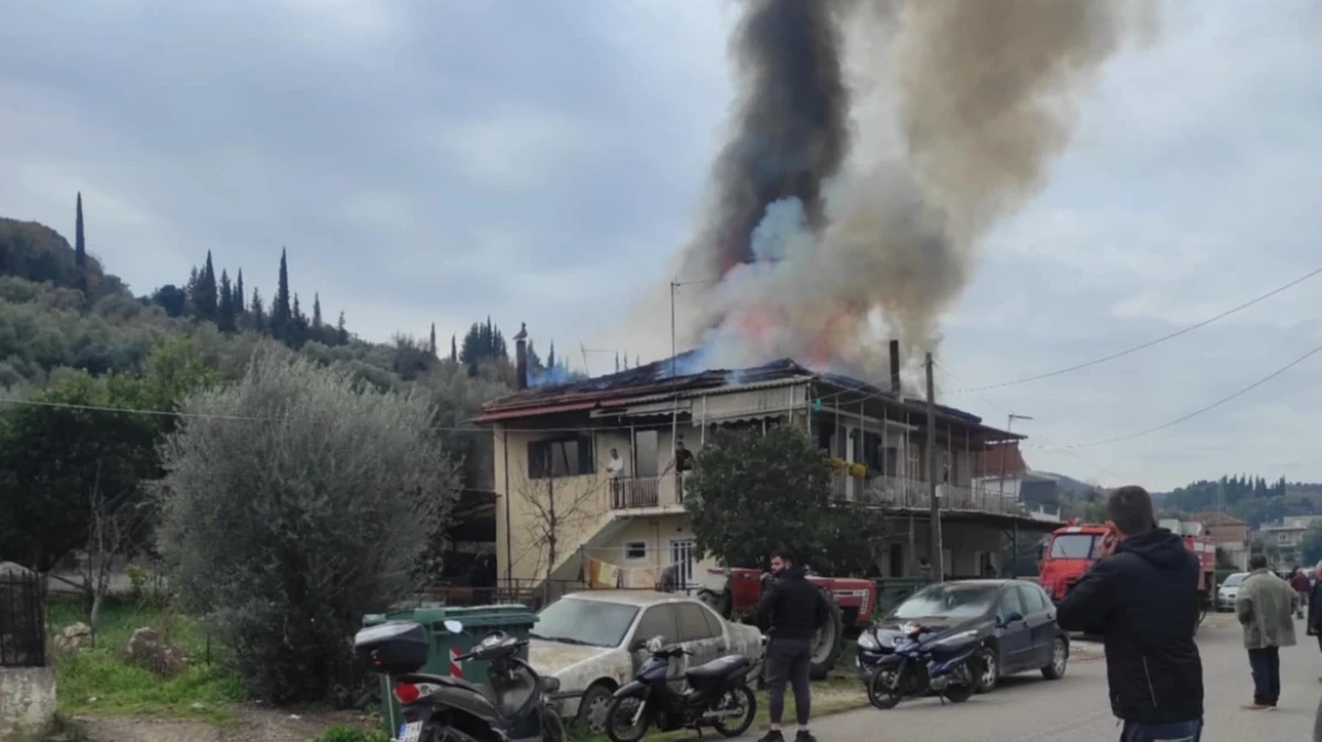 Αγρίνιο: Απανθρακώθηκε ηλικιωμένη γυναίκα μέσα στο σπίτι της, δυστυχώς, οι προσπάθειες των πυροσβεστών δεν απέτρεψαν το τραγικό συμβάν.