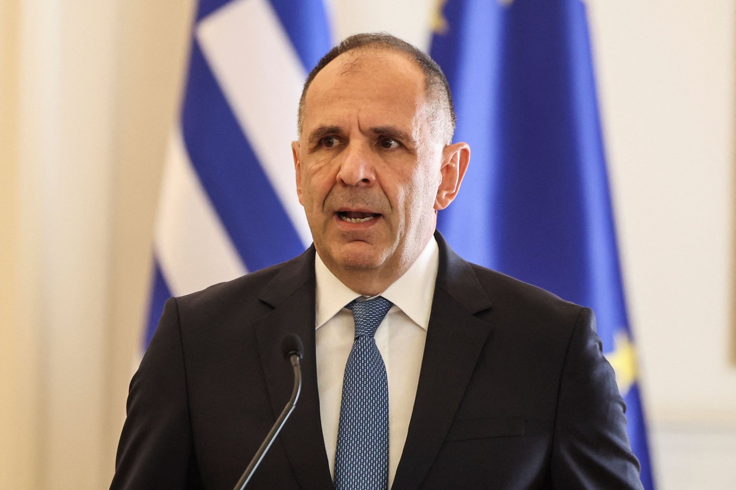 Γ.Γεραπετρίτης: "Η Ελλάδα είναι ενεργώς παρούσα στην περιοχή" - Τι δήλωσε ο Έλληνας ΥΠΕΞ μετά την συνάντησή του με τον ηγέτης της Συρίας.