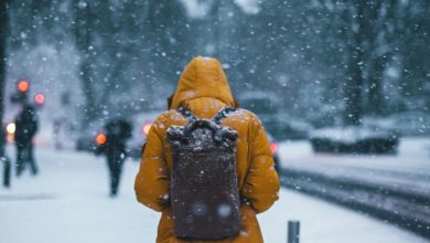 Χειμωνιάτικο είναι πλέον το σκηνικό του καιρού με χιόνια, κρύο, ανέμους και βροχές να επιμένουν όπως φαίνεται από τις έως τώρα προβλέψεις