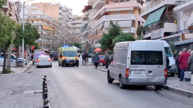 Τραγικό θάνατο, με τα πρώτα στοιχεία να δείχνουν αυτοκτονία, βρήκε ένα ζευγάρι στου Ζωγράφου στην οδό Αμμοχώστου, καθώς φαίνεται πως έπεσε