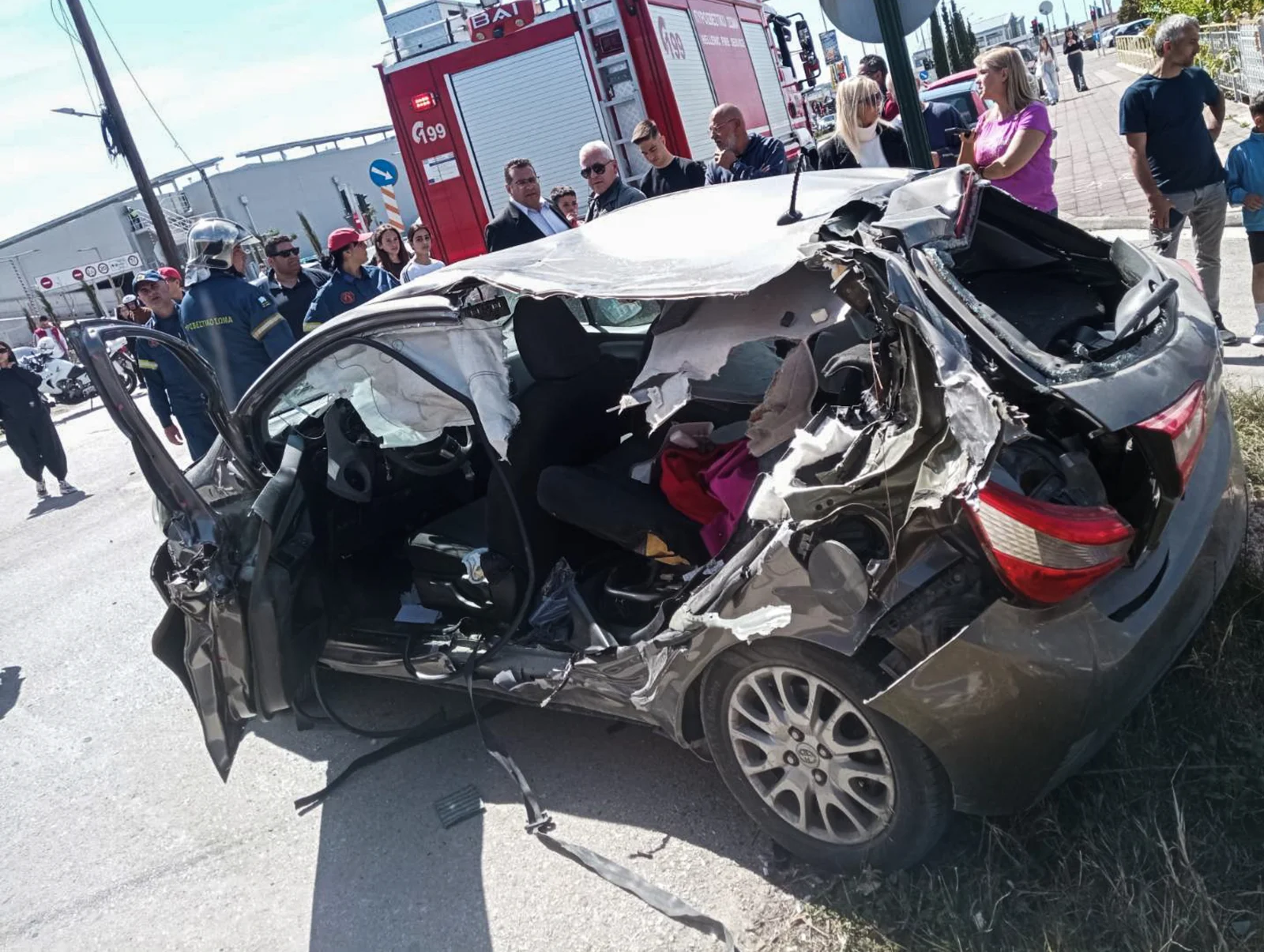 Η γιατρός που τραυματίστηκε όταν το αυτοκίνητό της, συγκρούστηκε με τρένο, το μεσημέρι του Μεγάλου Σαββάτου στην Πάτρα νοσηλεύεται