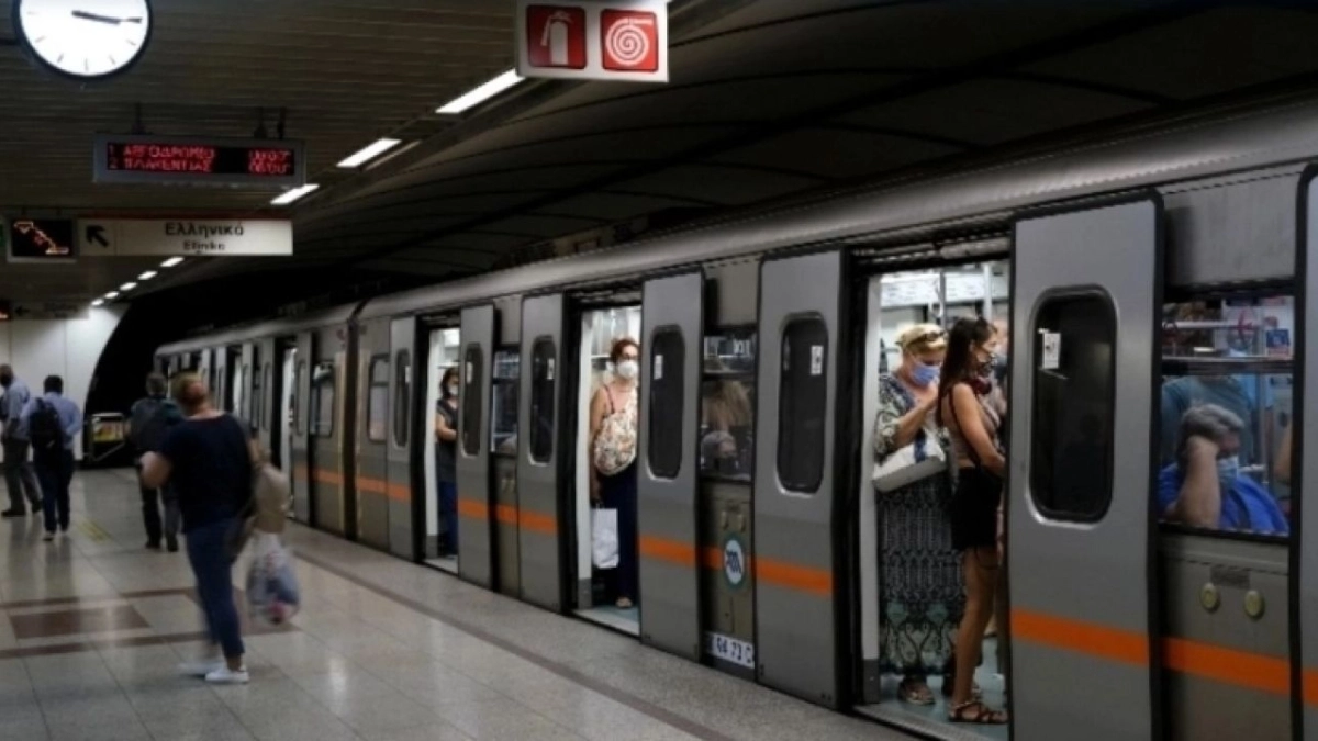 Απεργία έχουν κηρύξει ΓΣΕΕ, ΑΔΕΔΥ και ΠΑΜΕ, τιμώντας την Εργατική Πρωτομαγιά την Πέμπτη (1/5). Με στάσεις εργασίας θα συμμετέχουν