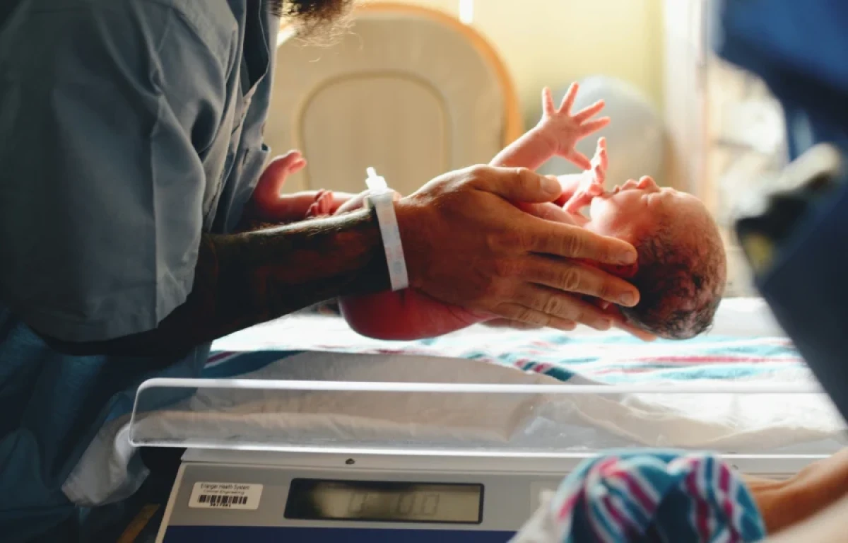 Ελλάδα 2050: Ξηρασία γεννήσεων, γήρανση και η μάχη για το εργατικό δυναμικό