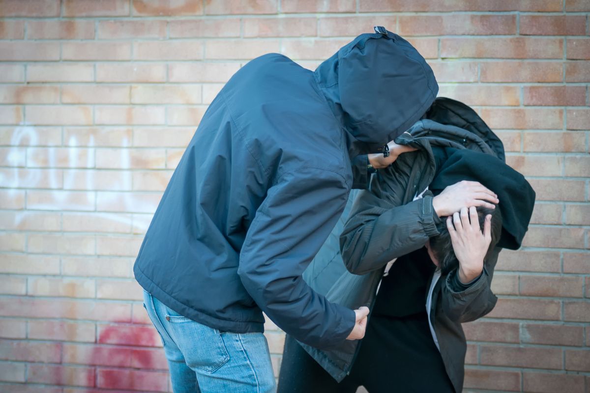 Ένα ακόμη βίαιο περιστατικό μεταξύ ανηλίκων σημειώθηκε την περασμένη Παρασκευή σε σχολείο της Νέας Φιλαδέλφειας όπου ένας 12χρονος