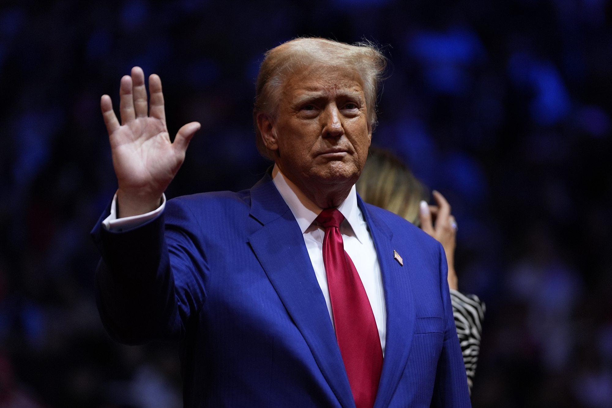 Οργή Τραμπ κατά Ζελένσκι για την Κριμαία: «Υπογράψτε τώρα ή καείτε στο χάος»