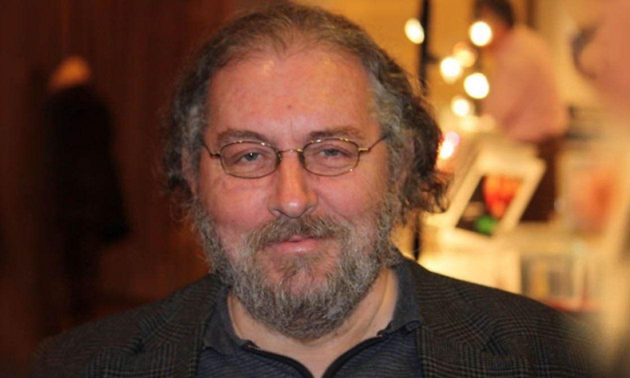 Στα 70 του χρόνια και ανήμερα της γιορτής του χθες, Τετάρτη, πέθανε μετά από προβλήματα που αντιμετώπιζε με την καρδιά του ο δημοσιογράφος Γιώργος Χαρωνίτης.