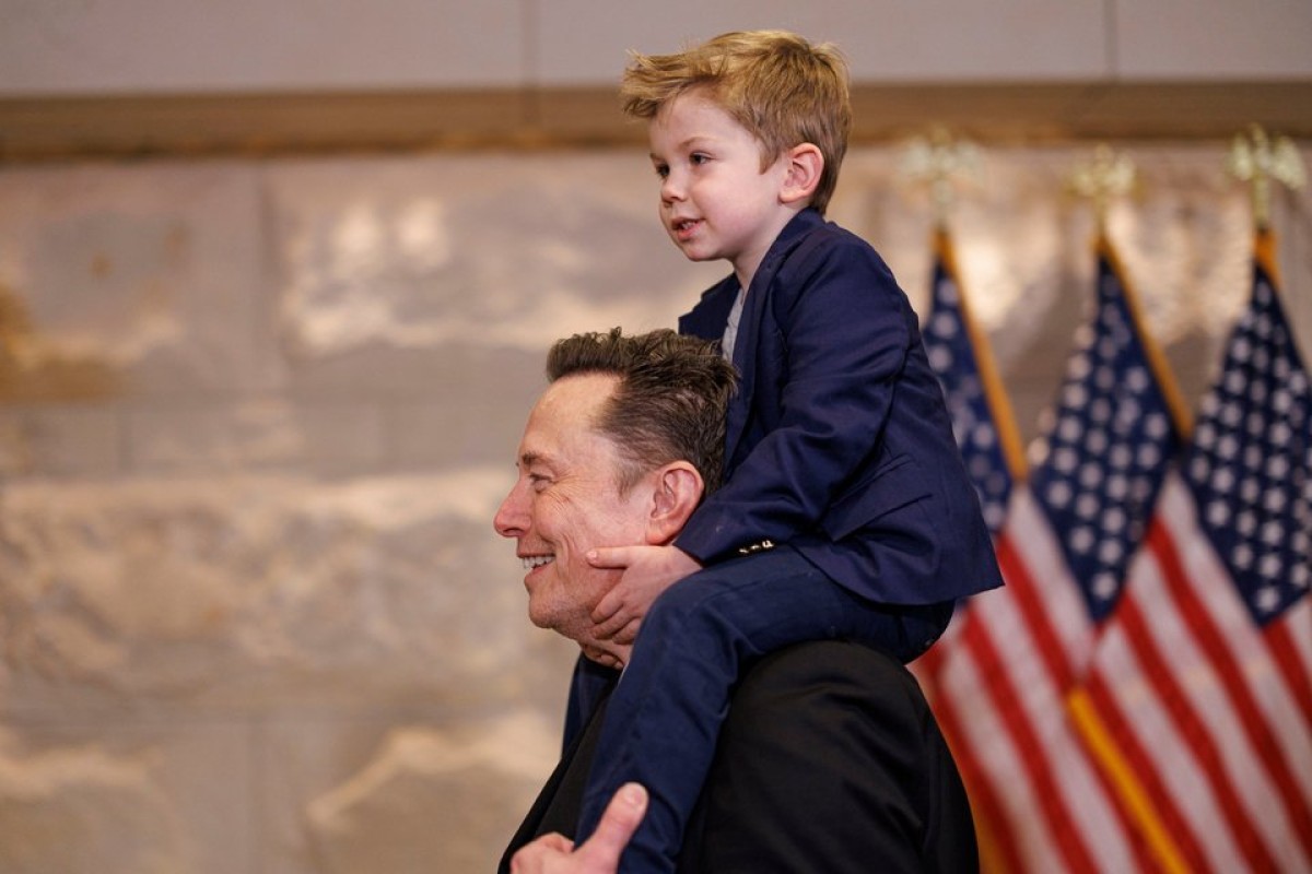 Μία λεγεώνα παιδιών λίγο πριν την Αποκάλυψη φαίνεται πως ετοιμάζει ο Έλον Μασκ, ο οποίος έχει βαλθεί να κάνει όσα περισσότερα παιδιά μπορεί.