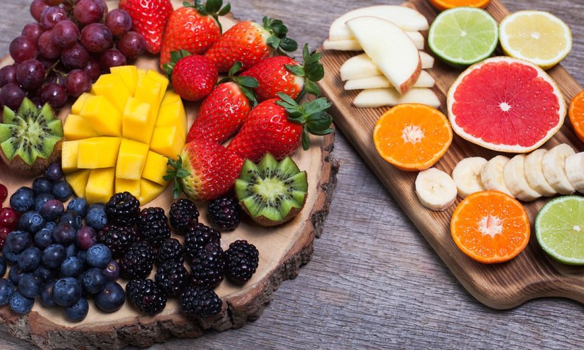 Η ένταξη των παρακάτω φρούτων στη διατροφή προσφέρει μια γευστική και υγιεινή εναλλακτική ενίσχυσης της πρωτεϊνικής πρόσληψης.