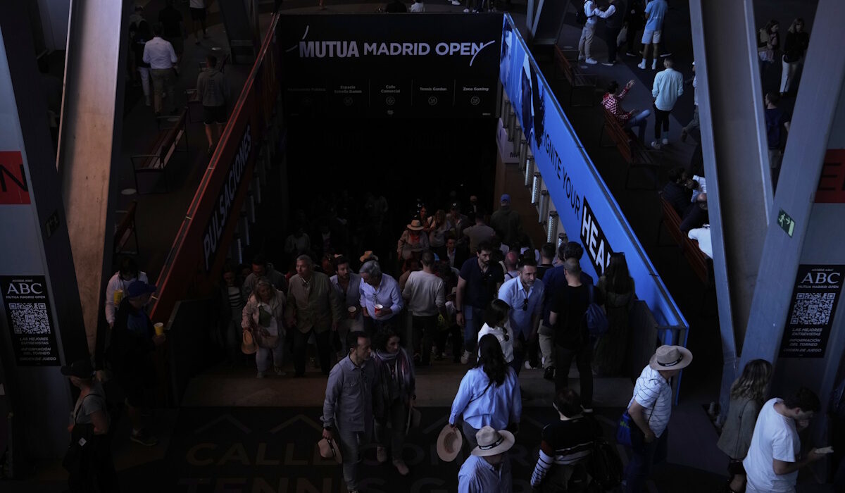 Μαύρη νύχτα στην Ισπανία: Πέντε νεκροί από το μπλακ άουτ - Τρεις πέθαναν από ασφυξία λόγω ελαττωματικής γεννήτριας και δύο από φωτιά που προκλήθηκε από αναμμένο κερί