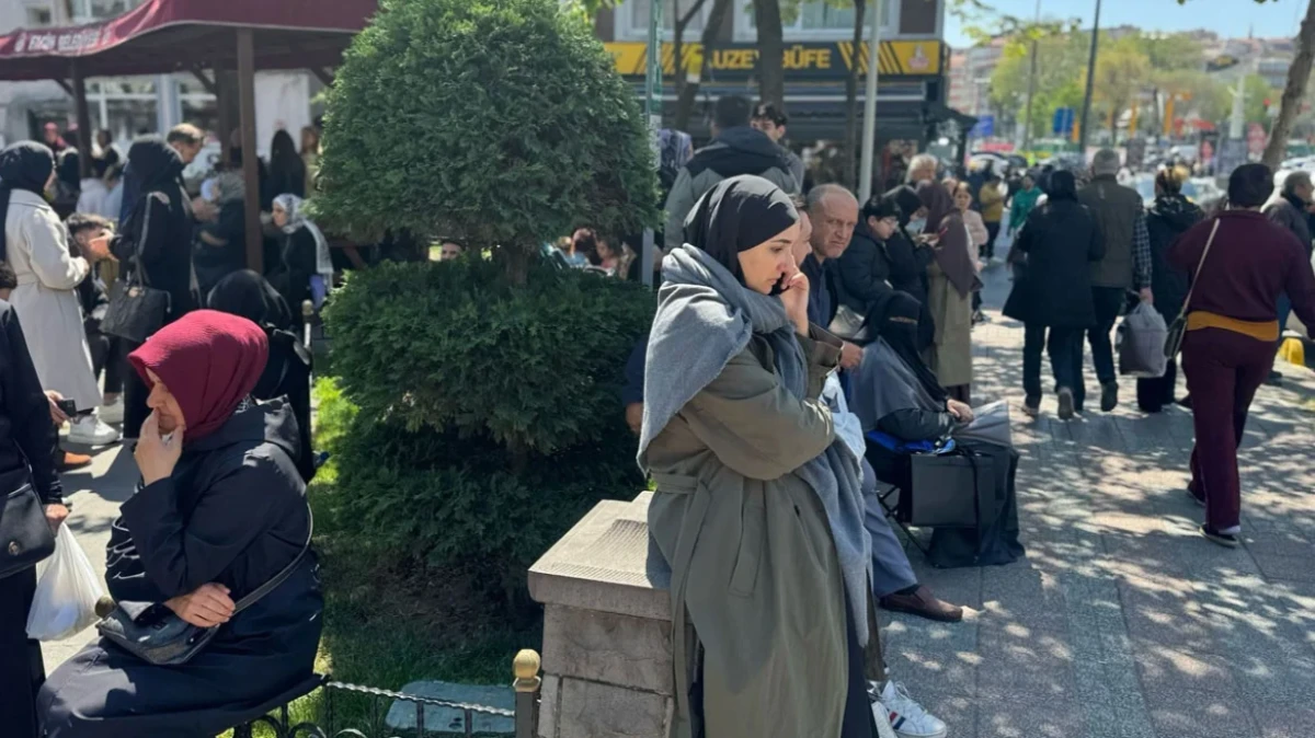 Σε αναβρασμό η Κωνσταντινούπολη: Νέος μετασεισμός 4,9 Ρίχτερ μετά τον ισχυρό σεισμό των 6,2