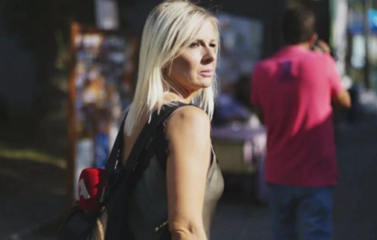 Φίλοι, συγγενείς και συνεργάτες είπαν σήμερα 27/4 το τελευταίο αντίο στη Σούζυ Καζαντζίδου, που έφυγε νωρίς μετά από σκληρή μάχη