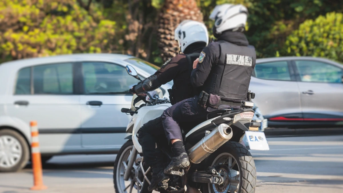 Λεία 20.000 ευρώ σε ένοπλη ληστεία στο Μαρκόπουλο – Εισέβαλε σε κατάστημα τυχερών παιχνιδιών και εξαφανίστηκε