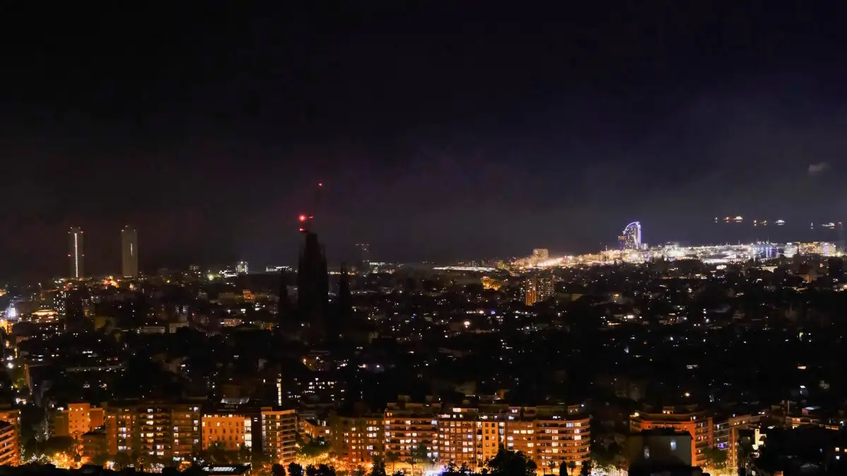 Είναι η αλήθεια πως στον σύγχρονο κόσμο, η ζωή χωρίς ρεύμα είναι μία σκέτη ταλαιπωρία. Αυτό τουλάχιστον απέδειξε το χθεσινό μπλακ άουτ