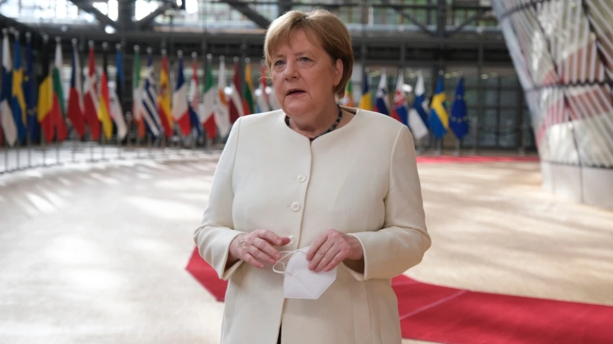 Μέρκελ κατά Μερτς για το μεταναστευτικό: «Οι μονομερείς πολιτικές απειλούν τη Σένγκεν και διαλύουν την Ευρώπη»