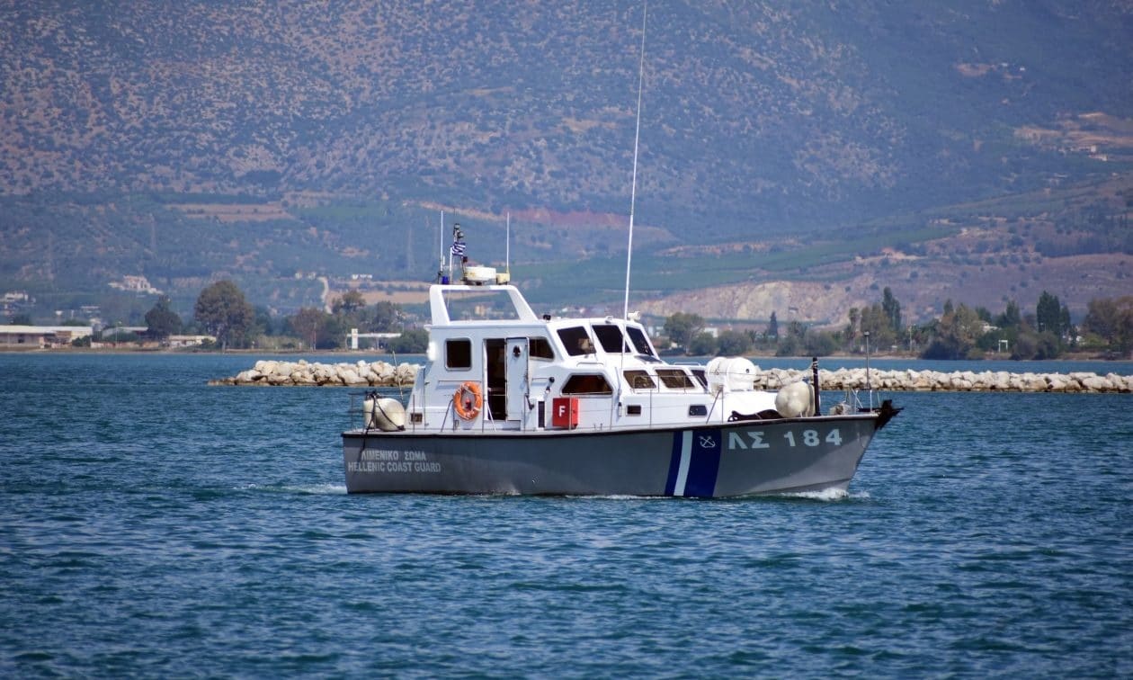 Ικαρία: Μυστήριο και φρίκη - Τι κρύβεται πίσω από τη μακάβρια ανακάλυψη ανδρικής σορού στα βράχια του Κιονίου;