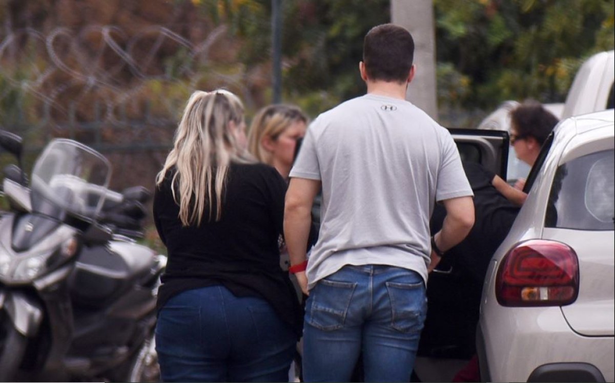 Καλλιθέα: Ελεύθερη η θεία της 7χρονης που σκοτώθηκε πέφτοντας σε τζαμαρία – Ξεκινά η προκαταρκτική εξέταση προκειμένου να διαλευκανθούν πλήρως οι συνθήκες του θανάτου του άτυχου κοριτσιού