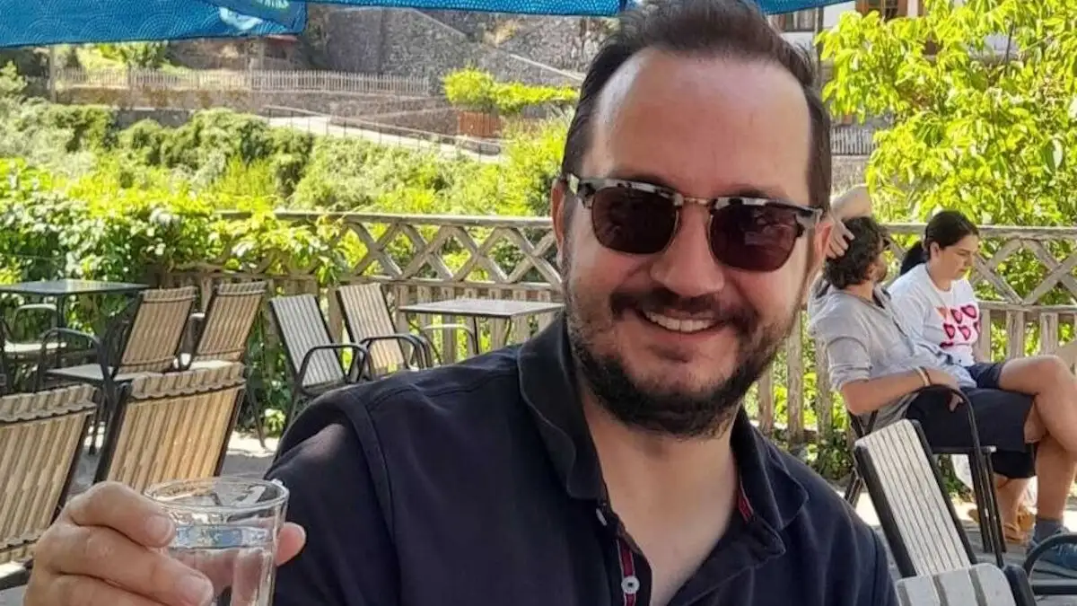 Τι «έδειξαν» οι εξετάσεις για τον Βασίλη Καλογήρου: Πέθανε μόνος από εξάντληση και το κρύο – Καμία ένδειξη εγκληματικής ενέργειας