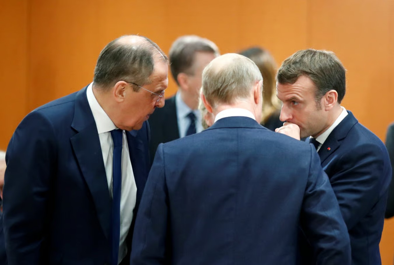 Απασφάλισε ο Σεργκέι Λαβρόφ:«Η Γαλλία του Μακρόν «βράζει» από μίσος για τη Ρωσία και οδηγεί σε ατέρμονο πόλεμο»