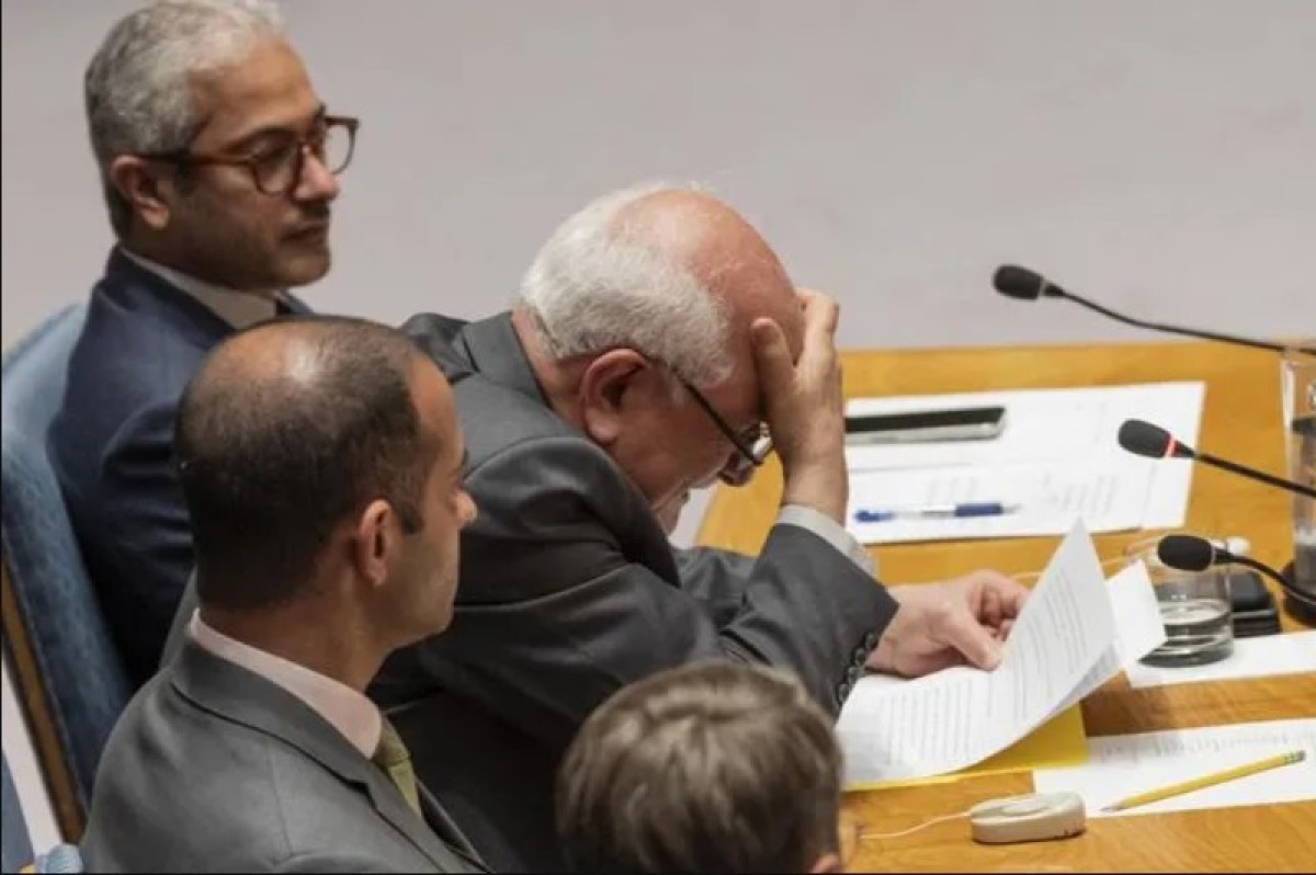 Γάζα: Ξέσπασε σε λυγμούς ο Παλαιστίνιος πρέσβης στον ΟΗΕ: «Αυτά είναι παιδιά. Παιδιά! Και συνεχίζετε να μιλάτε για πόλεμο ενάντια στην βαρβαρότητα!»