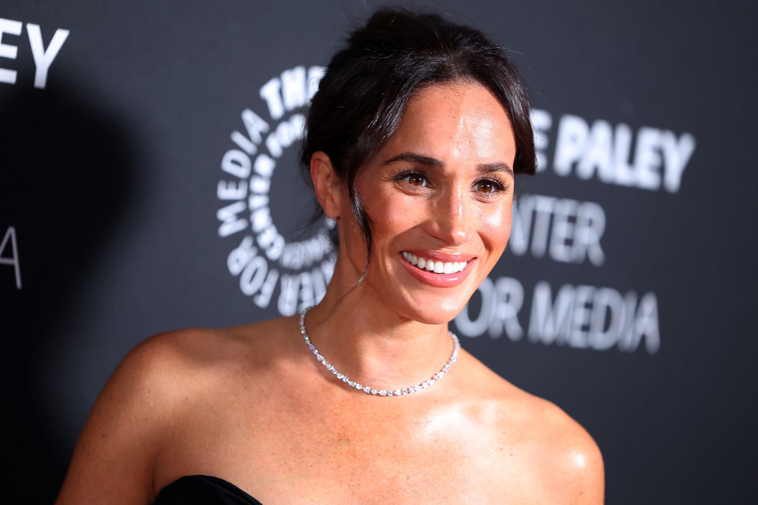 Μέγκαν Μαρκλ: Γυναίκα ισχυρίζεται ότι υπέστη εγκαύματα από σπιτική συνταγή της με άλατα μπάνιου και ζητά αποζημίωση 10 εκατ. δολαρίων