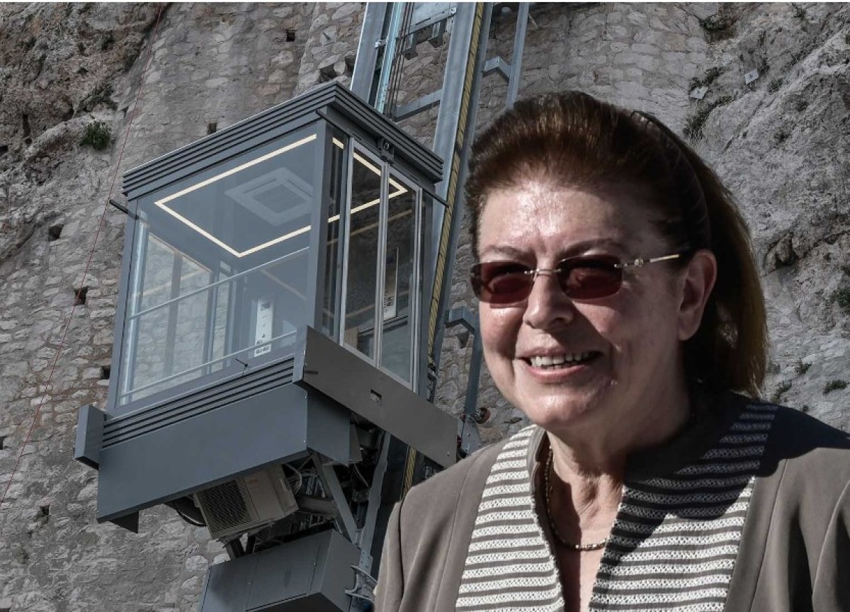 Ομολογία αποτυχίας: Ανελκυστήρας-παγίδα στην Ακρόπολη- Έκθετη ξανά η Λίνα Μενδώνη