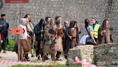 Variety: «Η Ελλάδα χρωστά 100 εκατ. ευρώ σε διεθνείς παραγωγές»– Πώς η Ελλάδα έγινε σκηνικό blockbusters αλλά ξέχασε να πληρώσει το εισιτήριο