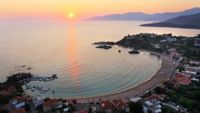 Δεν έχουν τέλος οι... "επιτυχίες" του επιτελικού κράτους σε όλα τα επίπεδα! Αυτή την φορά τα ..."κατορθώματα" έρχονται από την, αναπτυγμένη τουριστικά, Δυτική Μάνη, όπου μόνιμοι κάτοικοι και τουρίστες θα πουν το...νερό νεράκι, λόγω παλαιότητας του δικτύου ύδρευσης!