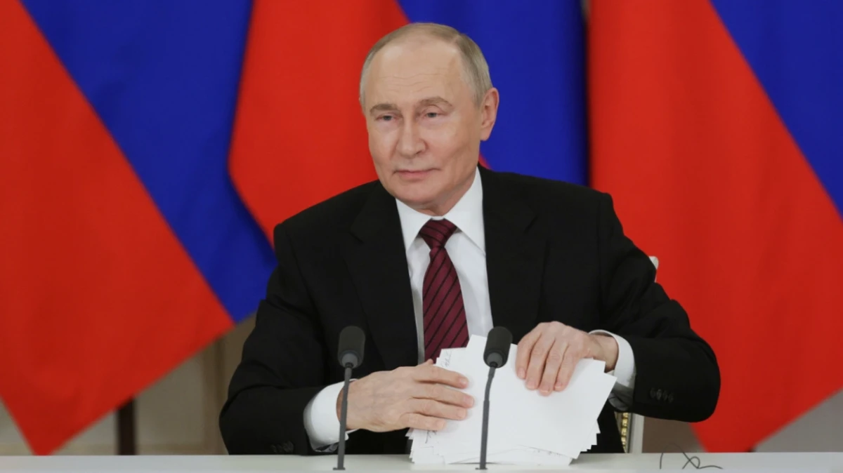 Η διπλωματική "ντρίπλα" Πούτιν: Προτείνει διάλογο με το Κίεβο, αλλά με την πλάτη στον τοίχο