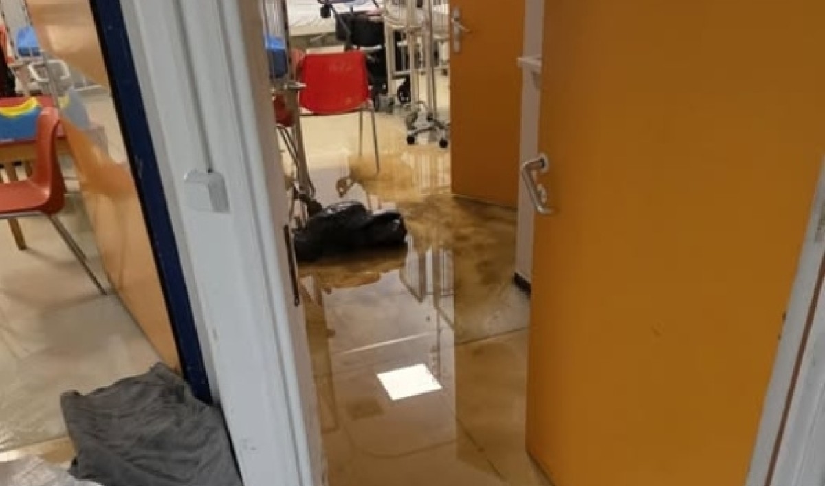 Εικόνες ντροπής και διάλυσης του Ε.Σ.Υ. στην Παιδιατρική Κλινική του Νοσοκομείου Ρίου: Λύματα κατέκλυσαν τους χώρους νοσηλείας