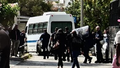 Επίθεση στη Νομική: Κακουργηματικές διώξεις για τους συλληφθέντες- Αναζητούνται ακόμα 3 άτομα