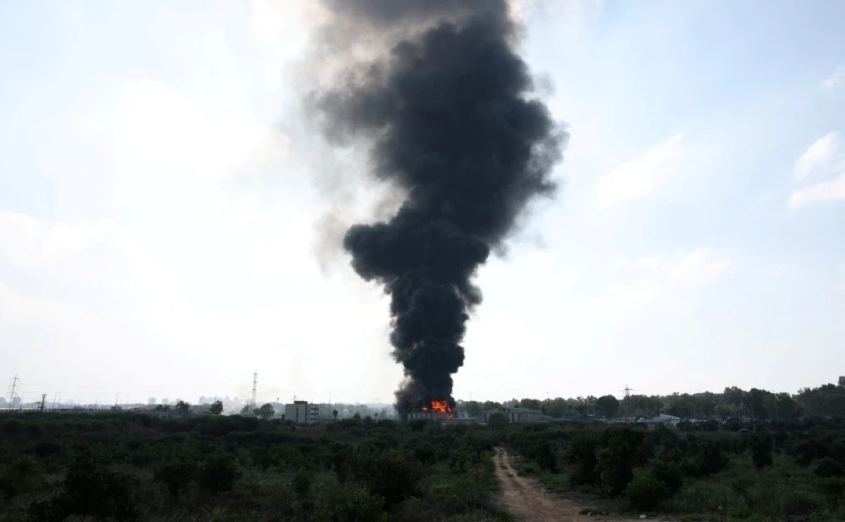 Καταιγιστικές είναι οι εξελίξεις στη σύγκρουση μεταξύ Ισραήλ και Ιράν, με τους Φρουρούς της Επανάστασης να ισχυρίζονται πως κατάφεραν