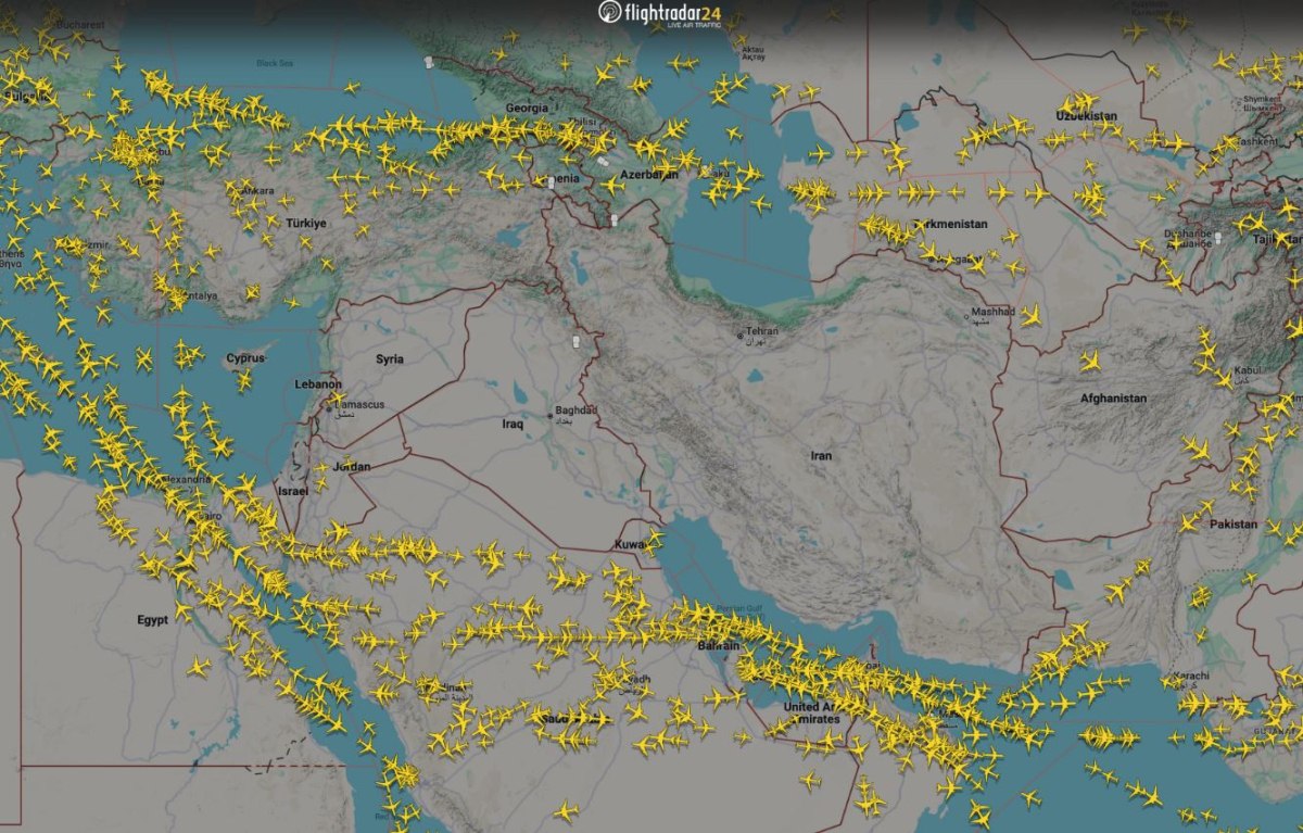 Μια εικόνα χίλιες λέξεις… Τα αεροπλάνα, με εντολή των εταιριών στις οποίες ανήκουν αποφεύγουν σημαντικές περιοχές της Μέσης Ανατολής