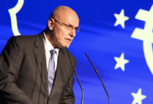 Η Βουλγαρία μας δείχνει με το δάχτυλο : «Δεν θα γίνουμε το μαύρο πρόβατο της Ευρωζώνης σαν την Ελλάδα»