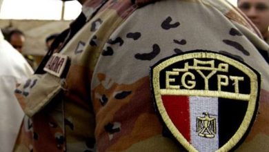 Μία μητέρα παραδόθηκε στις αρχές, στην πόλη Σορούκ στην περιοχή του Νέου Καΐρου στην Αίγυπτο και ομολόγησε πως στραγγάλισε τα τρία παιδιά