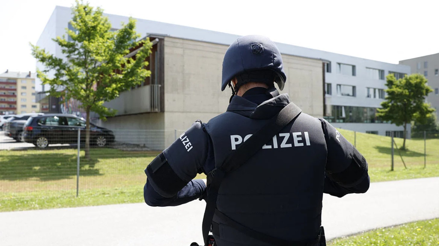 Τραγωδία στην Αυστρία: Τουλάχιστον 10 νεκροί και δεκάδες τραυματίες από την επίθεση σε σχολείο στo Γκρατς:« Μια εθνική τραγωδία συγκλονίζει τη χώρα μας» λέει ο Αυστριακός καγκελάριος